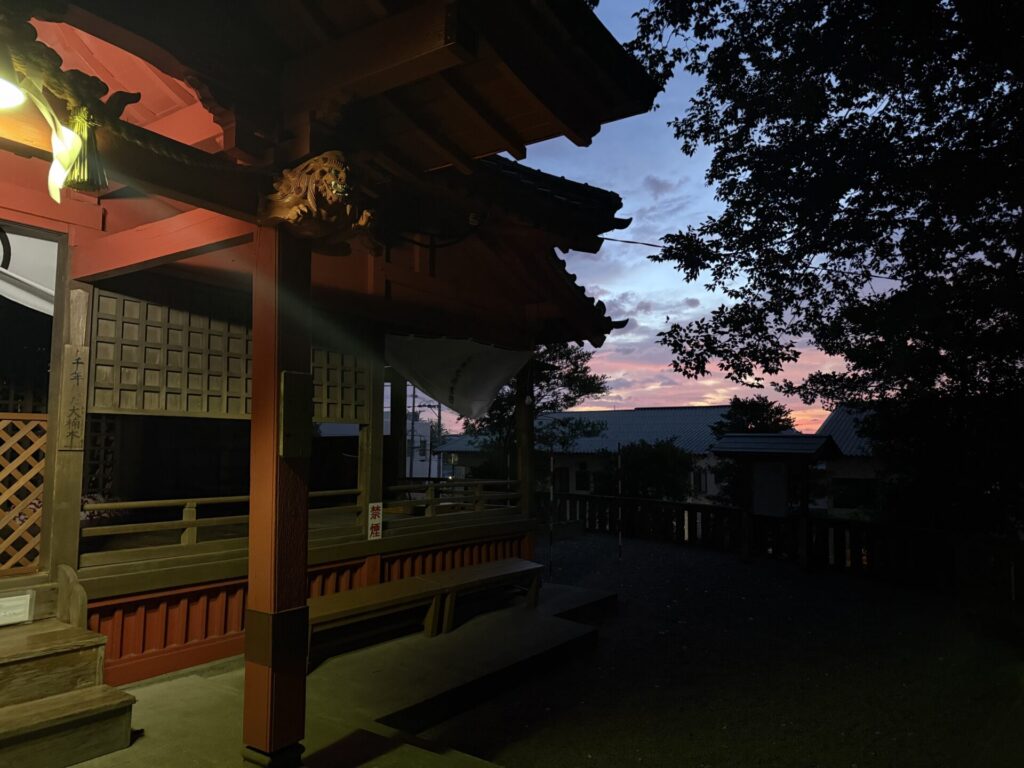 足場がはずれて、