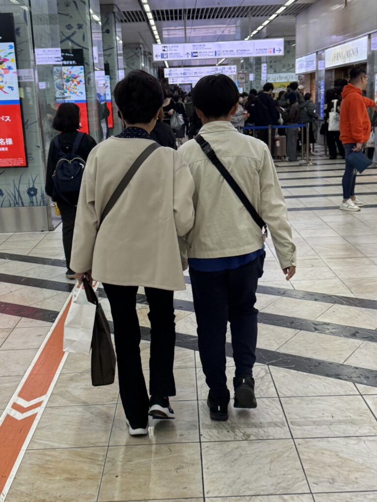 里帰り中です。