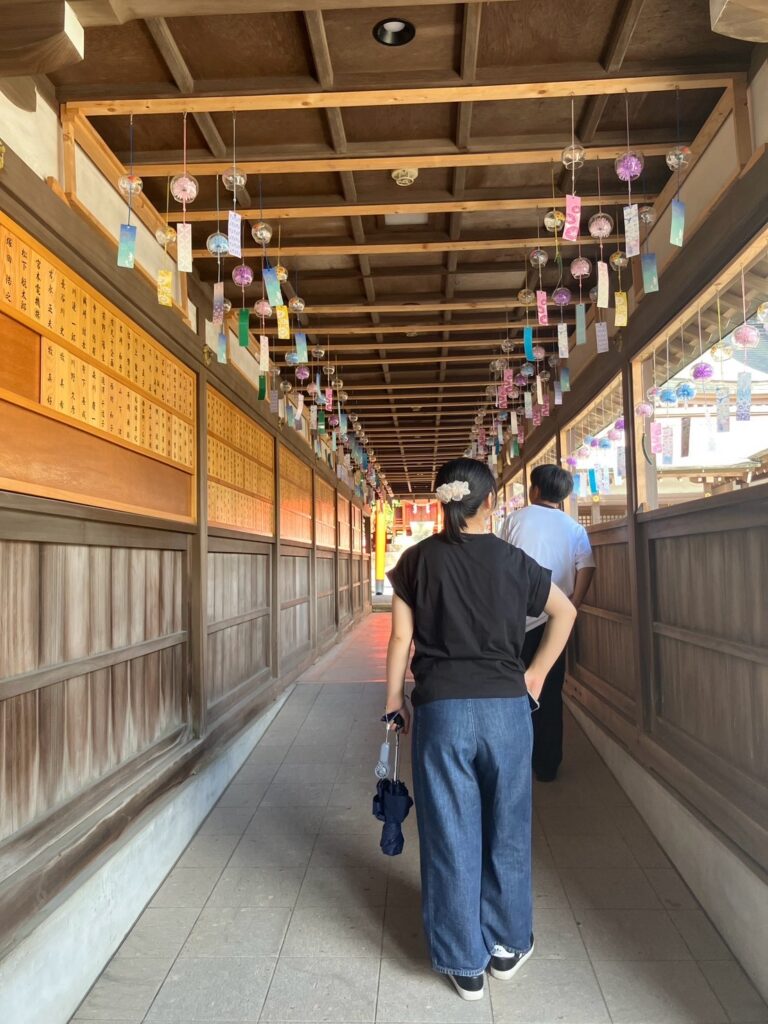 やっぱり神社は行きますね。